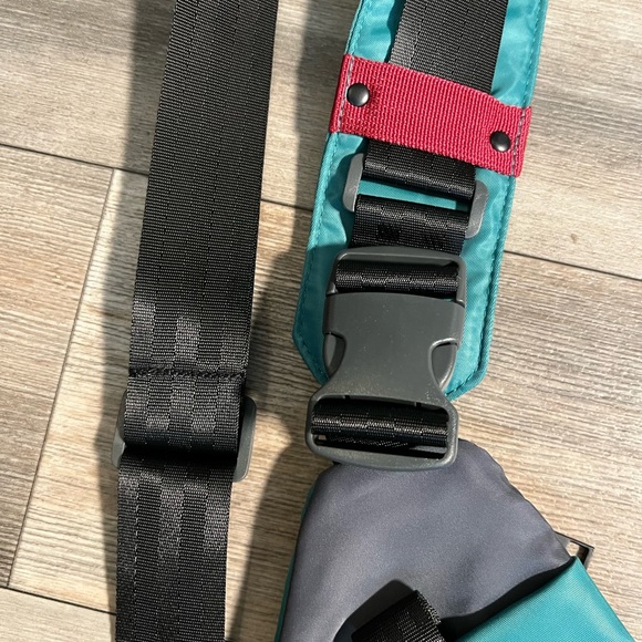 NWT Disney Star‎ Wars Sling Bag - Picture 3 of 8